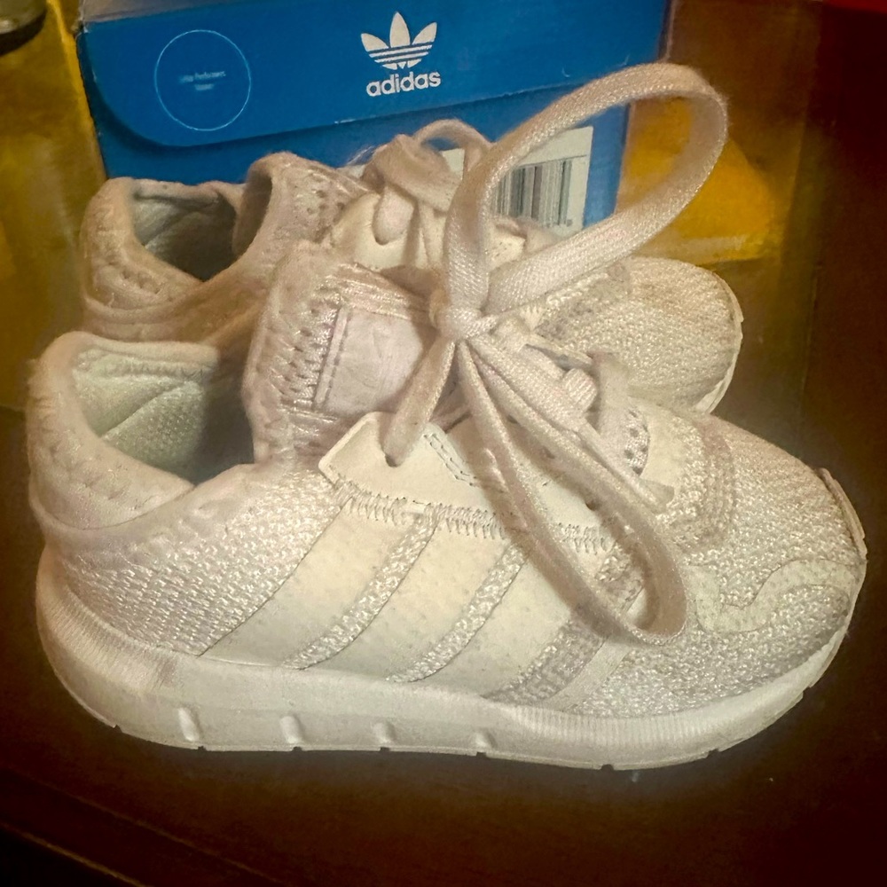 Adidas Swift Run X I